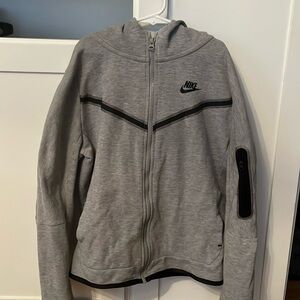 Nike tech fleece Boys-Size Large